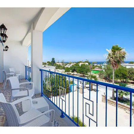 Queen Aphrodite Hotel 3*