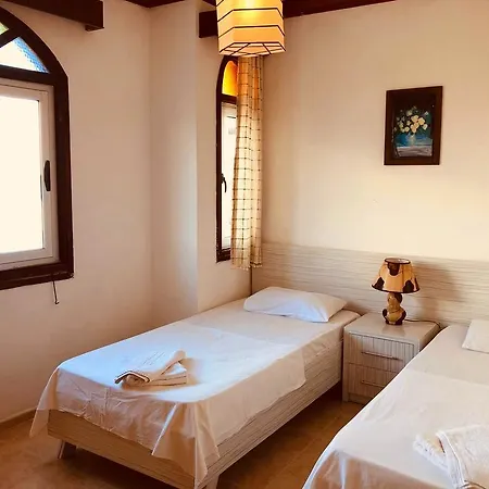 Hotel Queen Aphrodite 3*